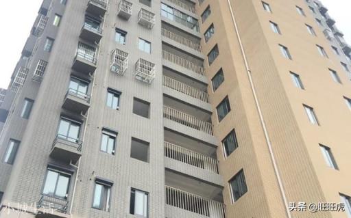 带连廊的中间户住起来是什么感觉？