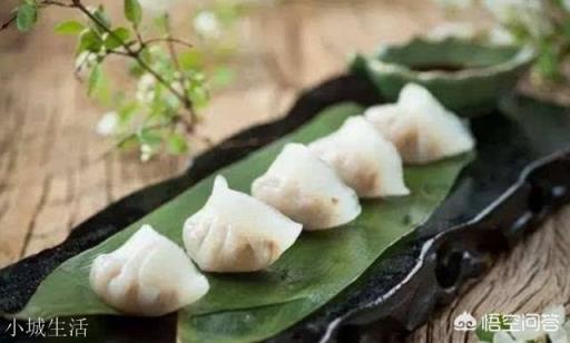 饺子馅里到底该不该加水，为什么？