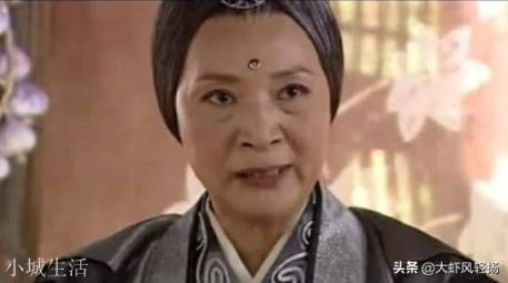 周芷若在峨嵋众弟子中武功不是最高的，灭绝师太为何将掌门大位传给了她？