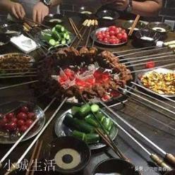 真正的夏天到了，你那里有啤酒摊吗？啤酒摊上有什么地方特色的小吃吗？