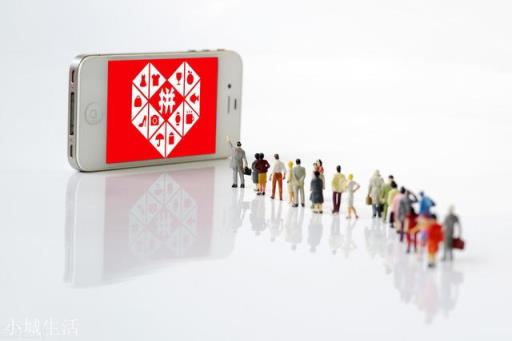 为什么华为mate20系列手机在拼多多的价格比在华为官网的价格便宜？