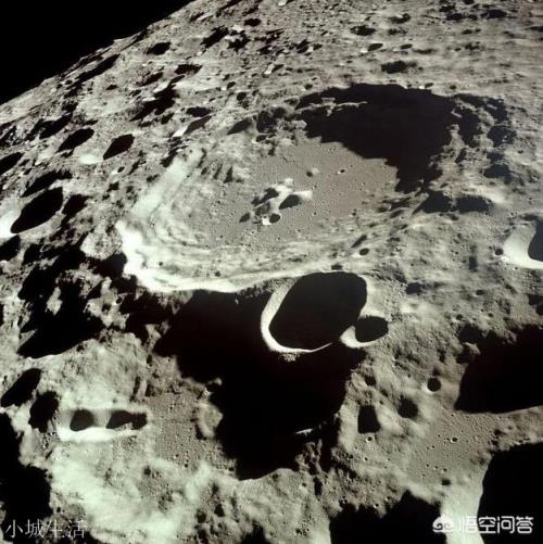 1987年，前苏联在拍摄月球背面拍到了一个美军二战战斗机是真的吗？