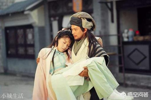 天龙八部的武功明显比倚天时期高,为什么很多人认为张无忌比乔峰厉害呢?