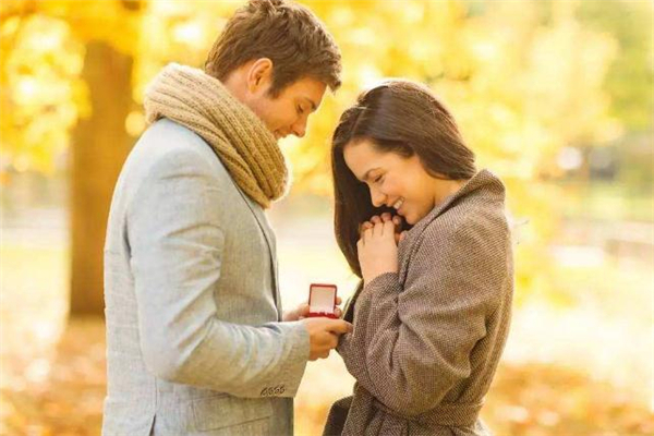 新婚夫妻AA制好吗 新婚夫妻如何管理钱