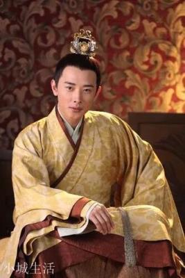 吕后死后，到底是功臣在作乱还是诸吕在作乱？为什么周勃陈平杀了汉少帝和汉惠帝的其他儿子还能成为忠臣典范？