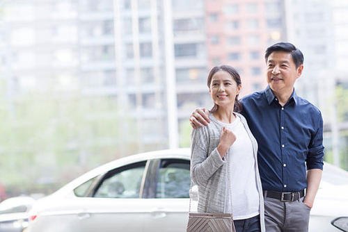怎样能让男人越来越爱你 为什么中年男人更爱找情人