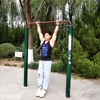 女生如何从零起步解锁引体向上？