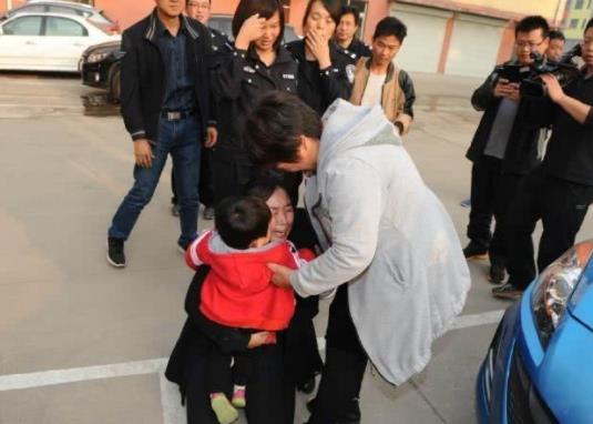 若妈妈碰上这3种人 “人贩子”手段再次升级