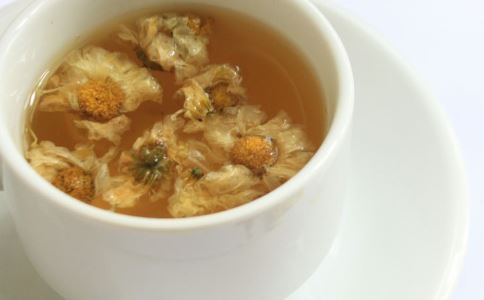 【枸杞加菊花泡茶有什么用】上班族喝什么茶好 枸杞跟菊花更配哦
