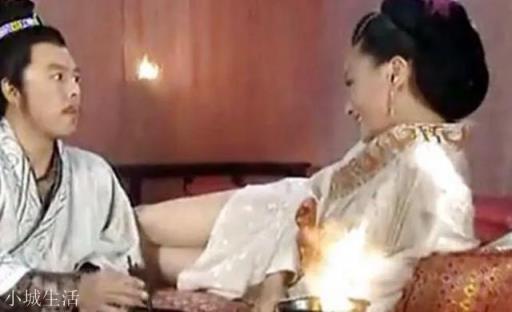 秦始皇的亲妈为什么敢和嫪毐生两个孩子？