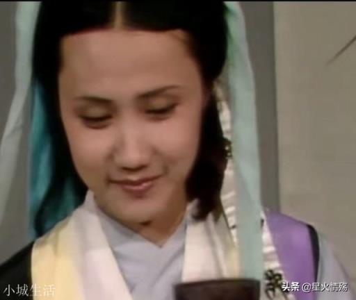 小说《红楼梦》妙玉与贾府不相干，为何金陵十二钗排在第六位？