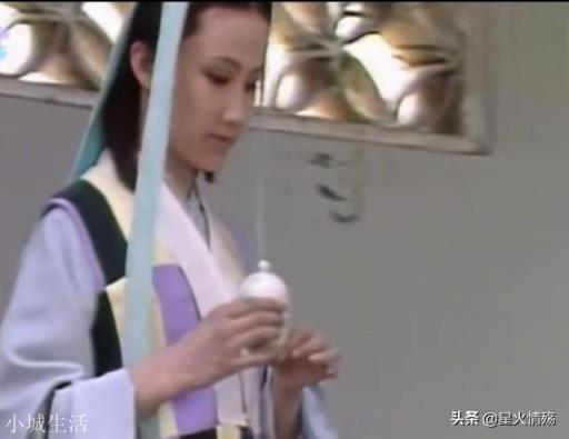 小说《红楼梦》妙玉与贾府不相干，为何金陵十二钗排在第六位？