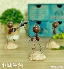 卧室的墙上挂哪些东西好看？