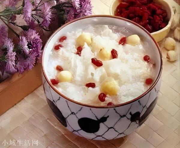 贫血吃什么最好最快的补血(怎样补血最快最有效吃什么）