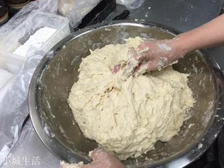 饺子面怎么和?