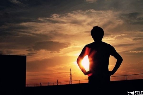 情商高的女人如何处理家庭关系 跟老公吵架了心情不好怎么办