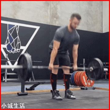 练了几年引体向上，背上部分变宽了，但后腰部看着总感觉很薄弱，怎么使其结实呢？