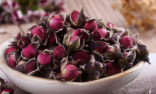 喝玫瑰花茶有什么好处和坏处