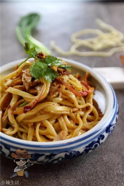 家常面条怎么做才有味？