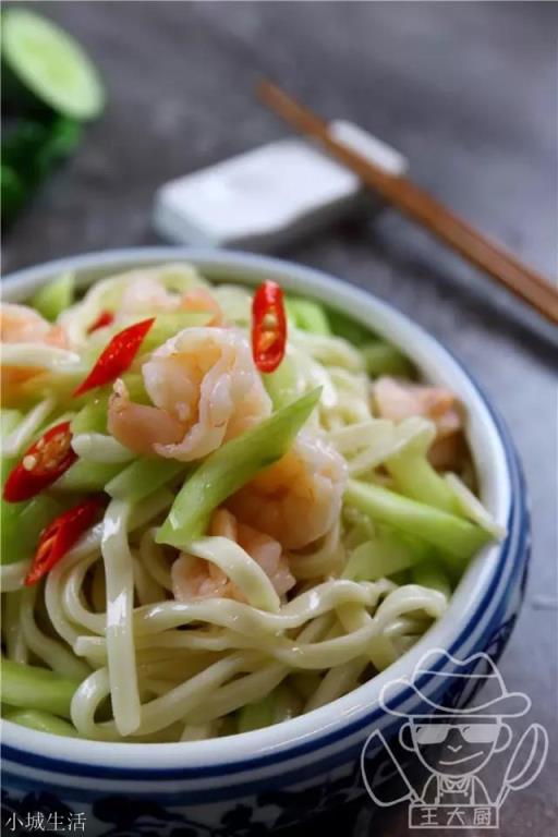 家常面条怎么做才有味？
