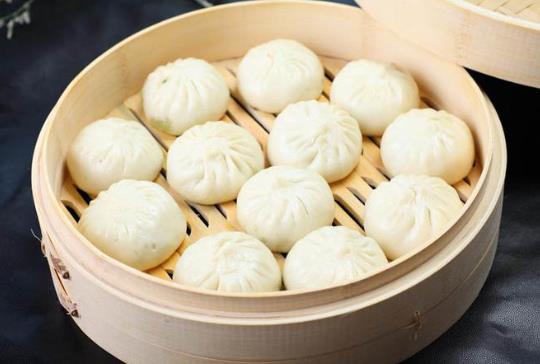 包子蒸出来很干是怎么回事？包子蒸出来为什么会发黑？