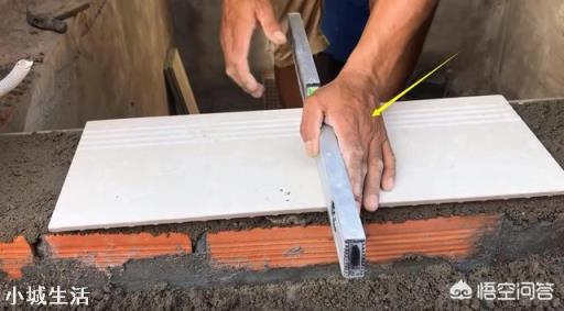 楼梯上的踢脚板瓷砖怎么设计?