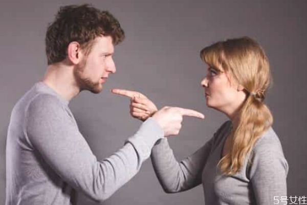 离婚后的女人这样做 女人想离婚的表现