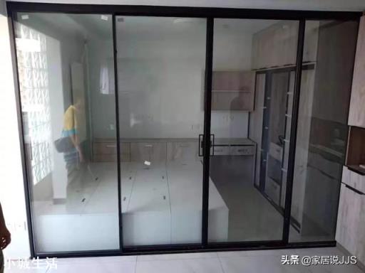 推拉门安装时没有留下门套位置，跟吊顶平了，怎么办？