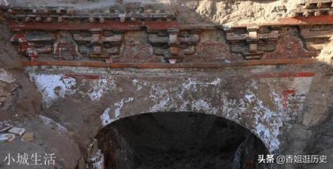 萧太后在东北陵墓，被盗墓者洗劫一空，值34亿寿衣为何无人碰？