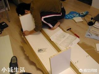 装修先做木地板还是先做柜？