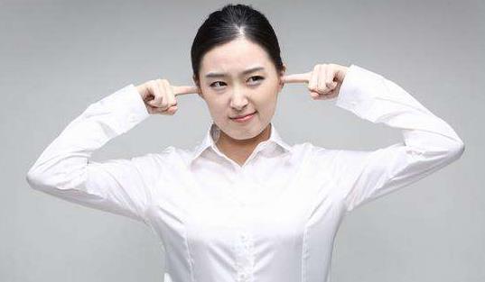 耳垂為什么會長痘？預防耳垂長痘？
