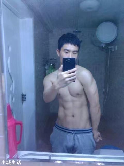 腹肌轮真的有用吗?