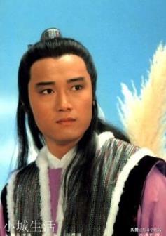 在小说《射雕英雄传》中,金庸为何选择《水浒传》的郭盛作为郭靖的祖先?