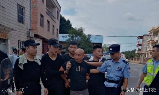 江西连杀三人的曾春亮已于今天下午4点半被警方抓获,你怎么看?
