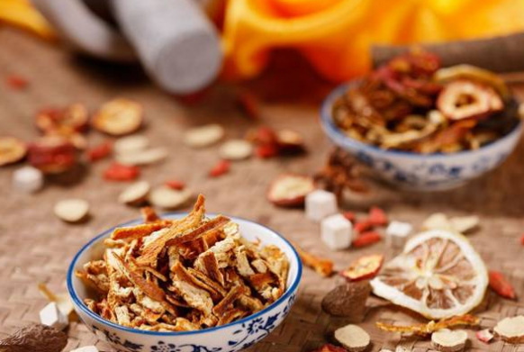 什么中药清肺效果最好 清肺润肺的中药有哪些