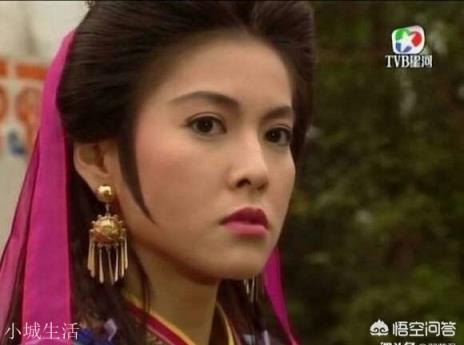 《倚天屠龙记》中紫衫龙王为何舍得让女儿小昭给人当丫鬟?她有什么来历?