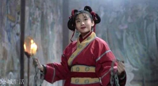 《倚天屠龙记》中紫衫龙王为何舍得让女儿小昭给人当丫鬟?她有什么来历?