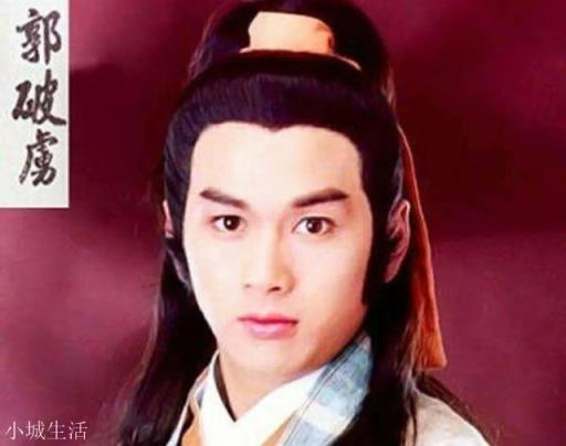 《倚天屠龙记》中紫衫龙王为何舍得让女儿小昭给人当丫鬟?她有什么来历?