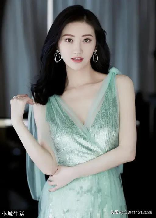長年在外的農民工，回家突然發現老婆變得愛出門也愛打扮了，該怎么辦？
