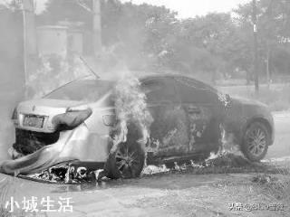 农民在乡村道路晒粮被外地重行车车辆碾碎麦。村民有权挡车辆吗？