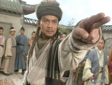 你认为乔峰能和天山童姥过几招？