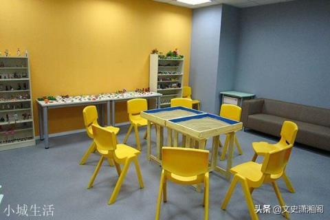家长群深夜频频“炸锅”，老师睡得比学生还早，家校共育怎么解决？