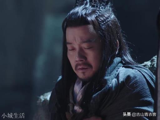 《倚天屠龙记》中，青翼蝠王韦一笑的师父有何来历？