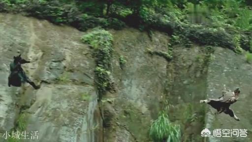 《倚天屠龙记》中，青翼蝠王韦一笑的师父有何来历？
