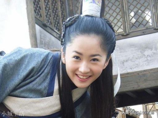《倚天屠龙记》中，青翼蝠王韦一笑的师父有何来历？
