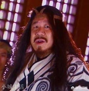 《倚天屠龙记》中，青翼蝠王韦一笑的师父有何来历？