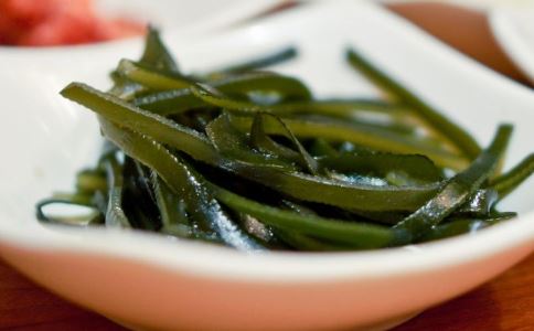 【怎么做节瓜腐竹煲鱼汤】夏季养生汤 节瓜腐竹煲鱼汤的做法