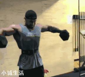 如何鍛煉肩部，練出巨大飽滿的三角肌？