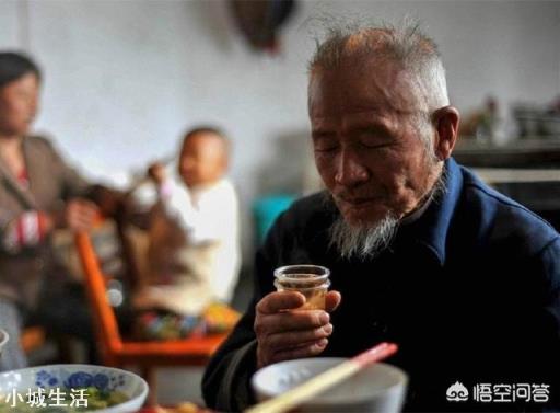 現在生活在農村的老人，他們的生活狀況到底怎么樣？