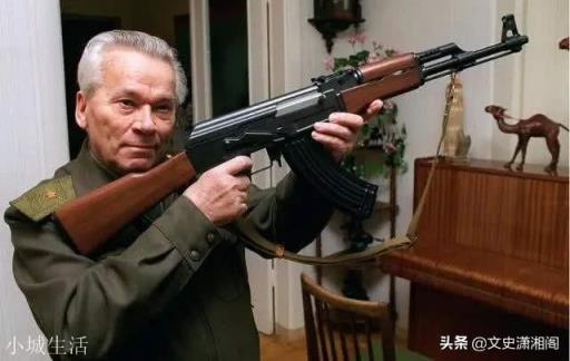 美国女记者遭警方射中眼球爆裂,一只眼永久失明,对此你怎么看?